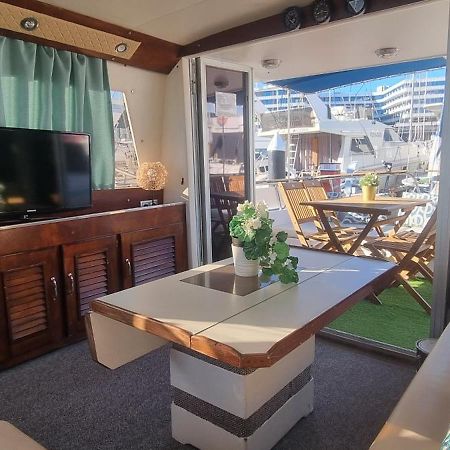 Beautiful And Comfy Boat In Barcelona With Boat Tour Option Hotel Eksteriør billede