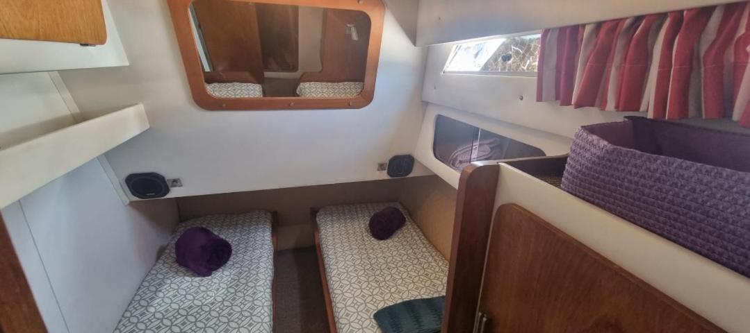 Beautiful And Comfy Boat In Barcelona With Boat Tour Option Hotel Eksteriør billede