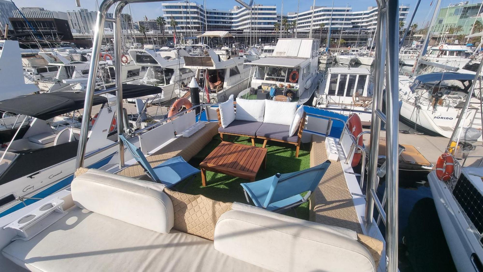 Beautiful And Comfy Boat In Barcelona With Boat Tour Option Hotel Eksteriør billede