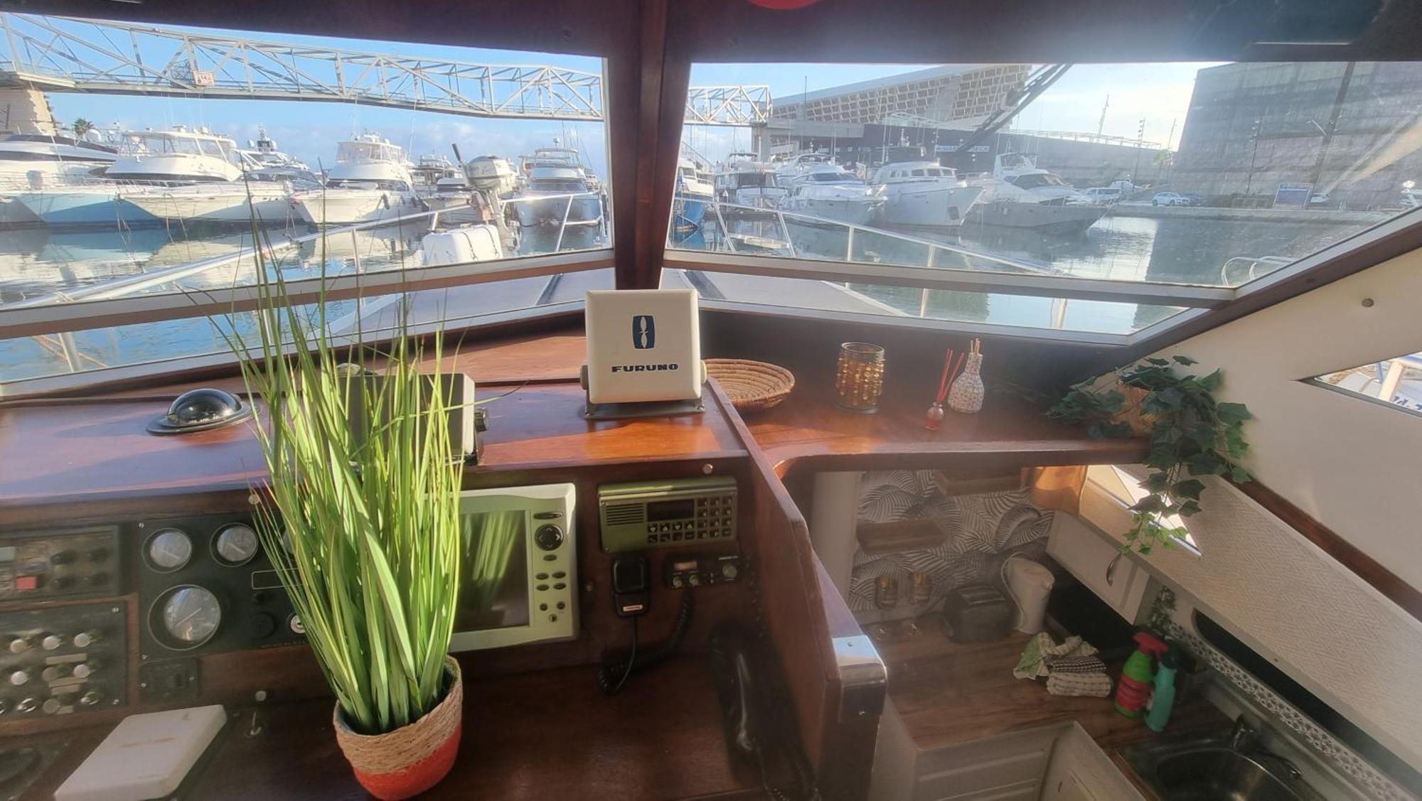 Beautiful And Comfy Boat In Barcelona With Boat Tour Option Hotel Eksteriør billede