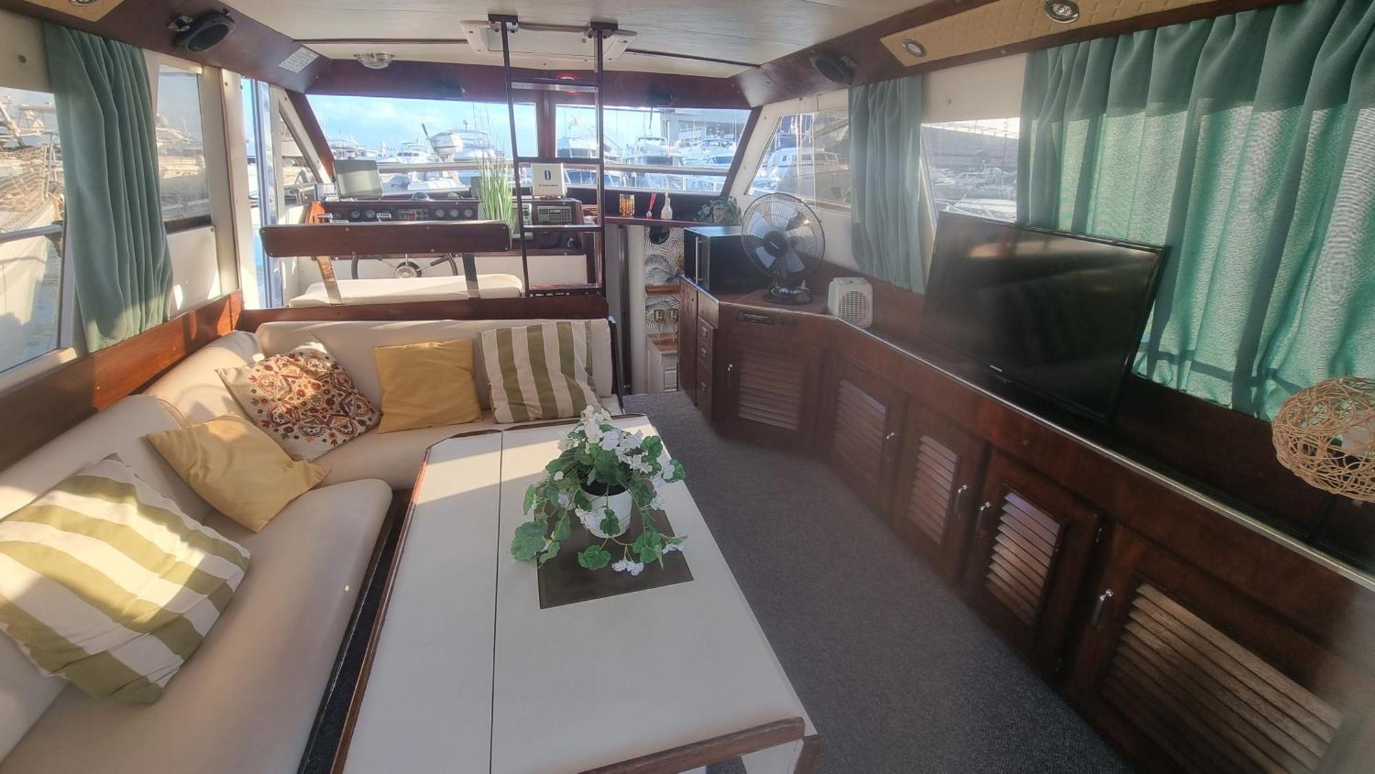Beautiful And Comfy Boat In Barcelona With Boat Tour Option Hotel Eksteriør billede