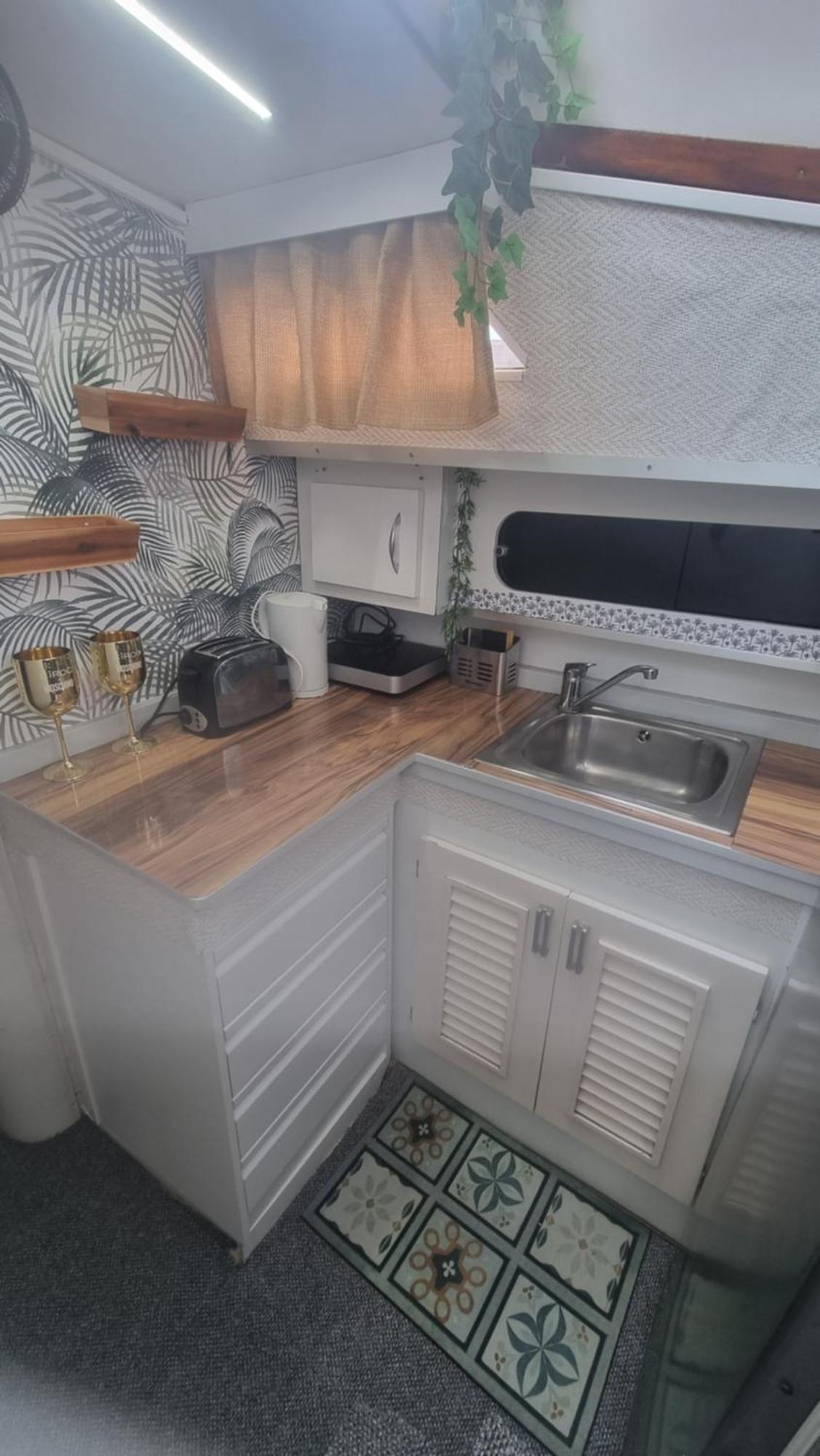 Beautiful And Comfy Boat In Barcelona With Boat Tour Option Hotel Eksteriør billede
