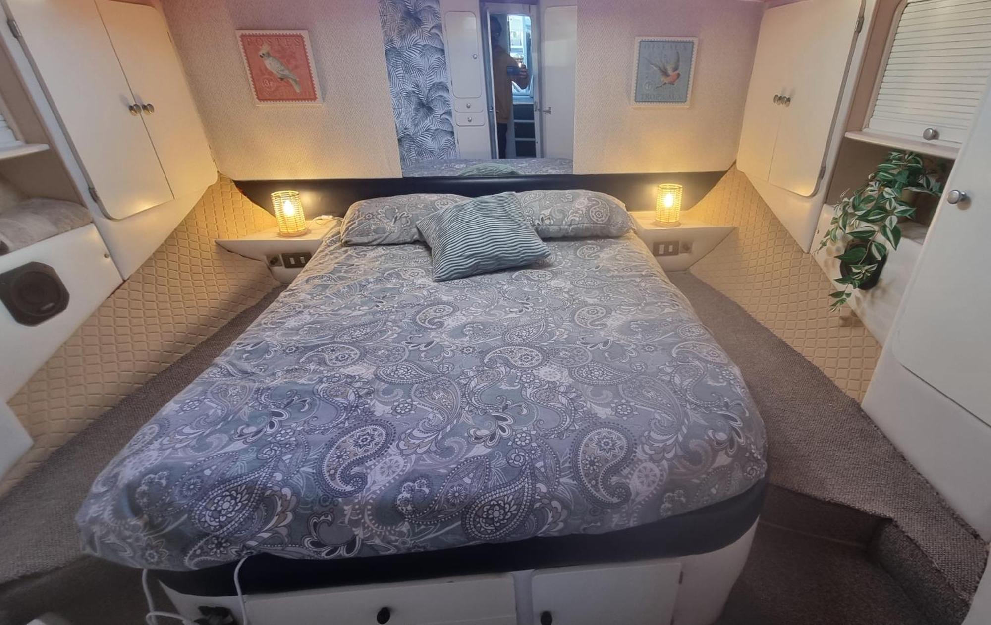 Beautiful And Comfy Boat In Barcelona With Boat Tour Option Hotel Eksteriør billede